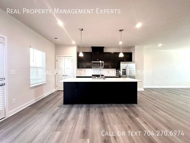 Photo - 1410 Newell Towns Ln