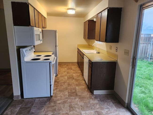 Photo - Zou 1315 Duplex Unit #A