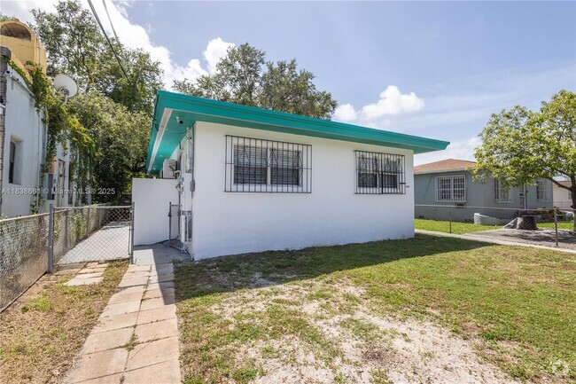 Building Photo - 7010 NW 5th Pl Rental
