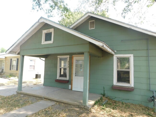 Fully Remodeled, Charming Home - Fully Remodeled, Charming Home