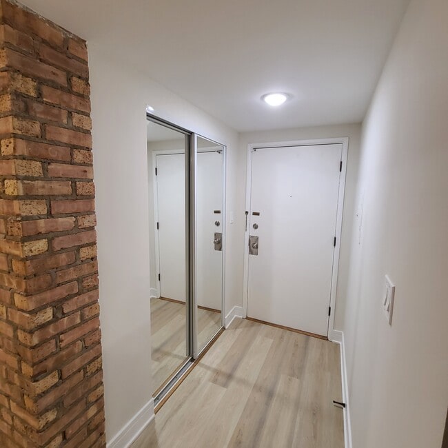 Photo - 5310 N Chester Ave Unit 106