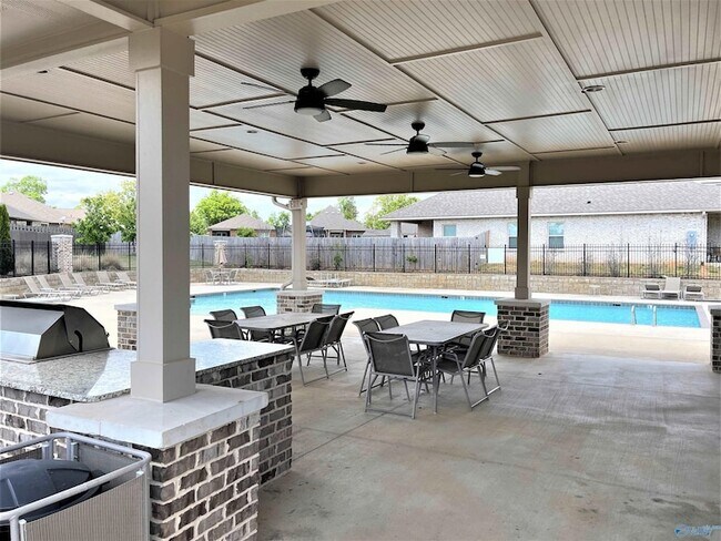 Photo - 155 Grey Fawn Trail