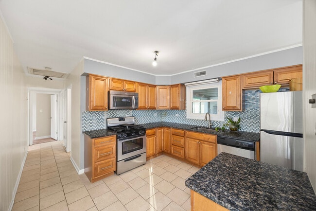 Photo - 1309 S Naperville Rd