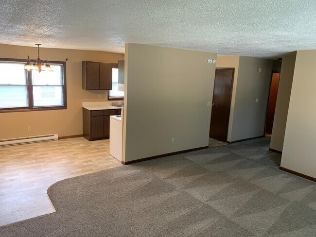Photo - 3104-3106 S Marion Rd