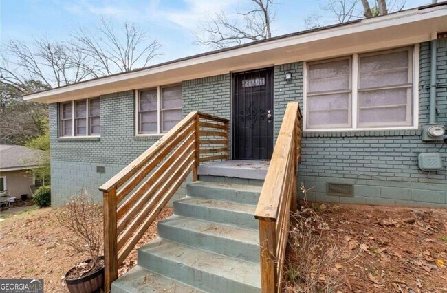 Photo - 2911 Gresham Rd S E