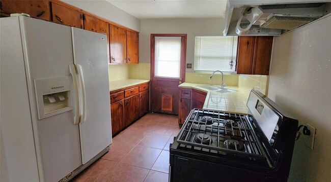 Photo - 6923 Cole Creek Dr