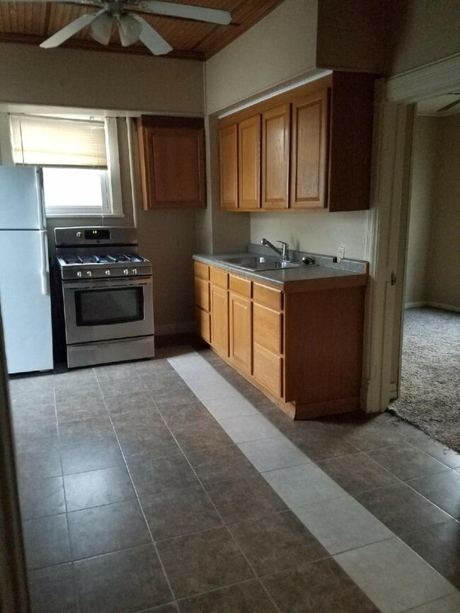 Photo - 525 High Ave