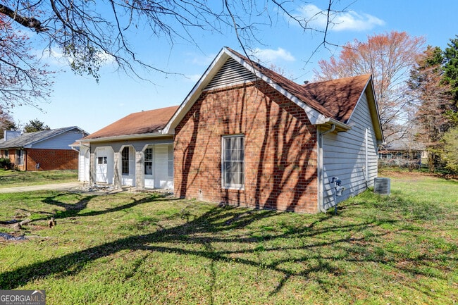 Photo - 608 S Jeff Davis Dr