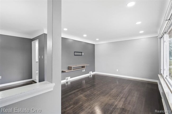 Photo - 8528 Norborne Ave