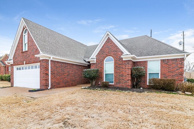 Photo - 9355 Helmsley Dr