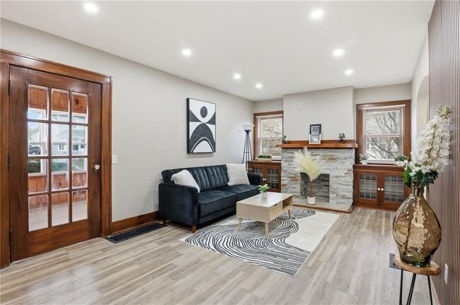 Photo - 126 Brookridge Dr