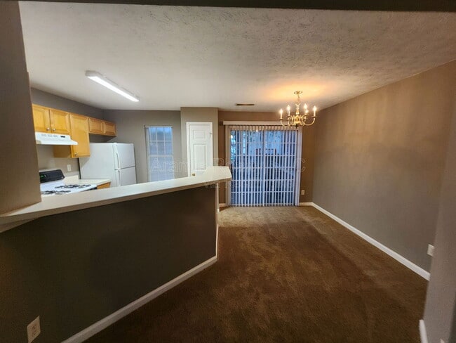 Photo - 6527 Charter Way