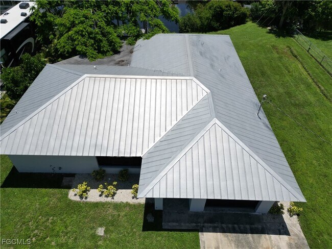 Photo - 2241 Club House Rd