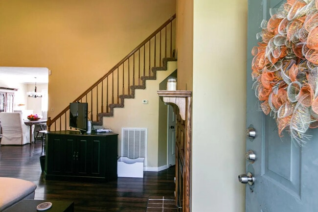 Photo - 1122 Rosebrook Dr