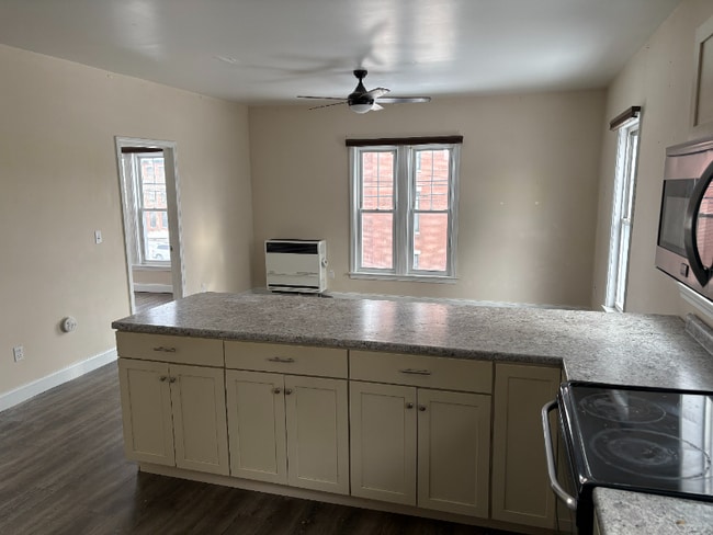 Photo - 253 Lisbon St Unidad 2A