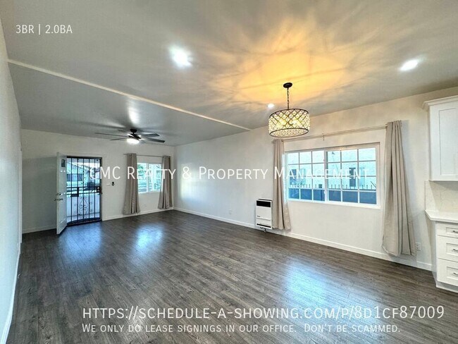 Photo - 1659 E 61st St