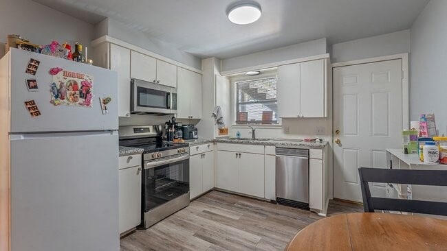 Photo - 830 W Caraway St