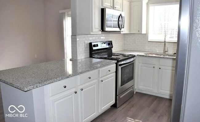 Photo - 12938 University Crescent Unit 1A