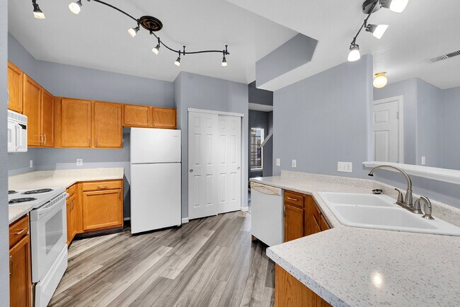 Photo - $1,975.00 - 2 Bedrooms, 2.5 Bathrooms, Tow... Unidad 1