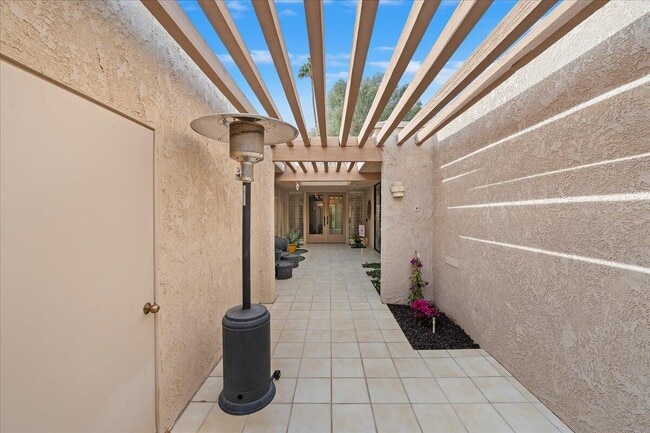 Photo - 43223 Lacovia Dr