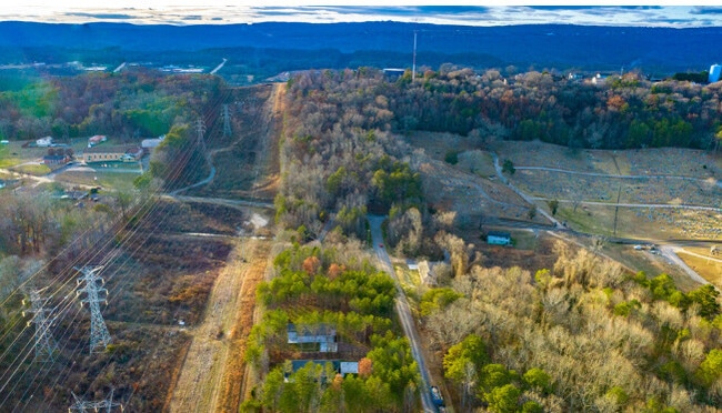 Photo - 102 Hogan Hts Dr