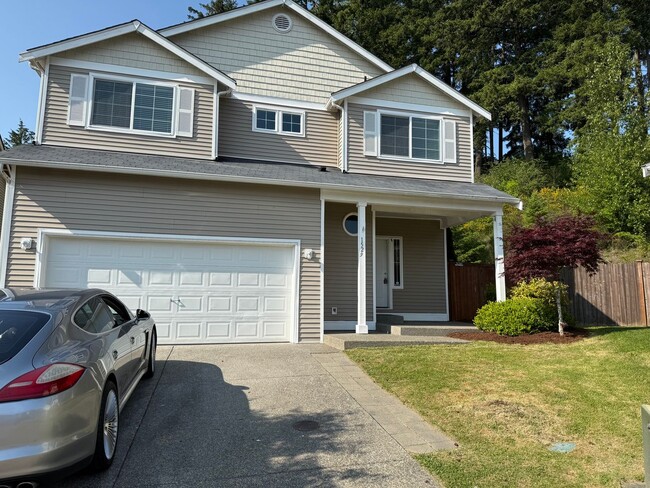 5 bedroom spanaway home! - 5 bedroom spanaway home!