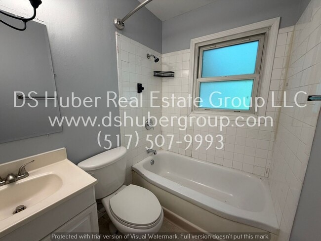 Photo - 2823 Hillcrest St