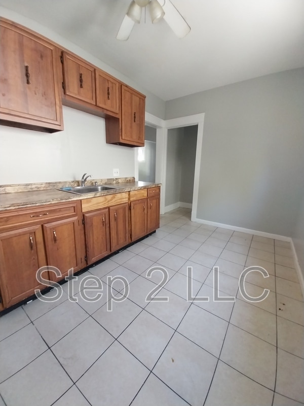 Photo - 9000 Tioga Ave