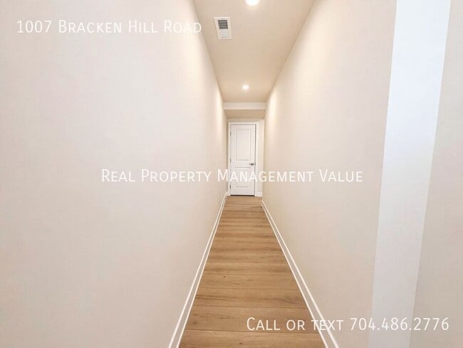 Photo - 1007 Bracken Hill Rd