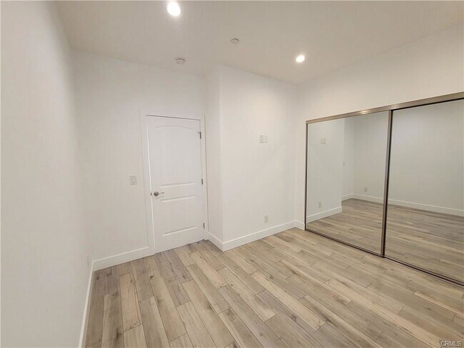 Photo - 5726 Cartwright Ave