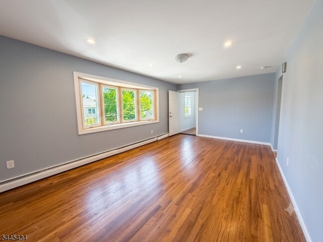 15 Wallace St Unit 2