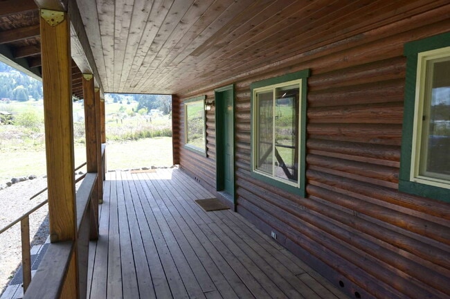 Photo - 1+ bed 1 bath log home in Sequim