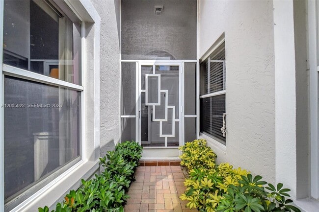 Photo - 7713 Springwater Pl