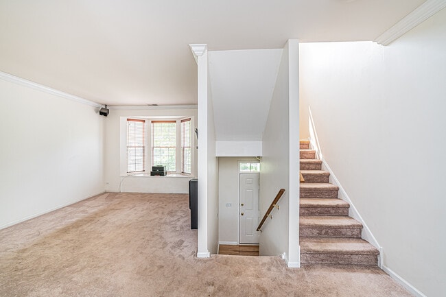 Photo - 1060 Ellsworth Dr