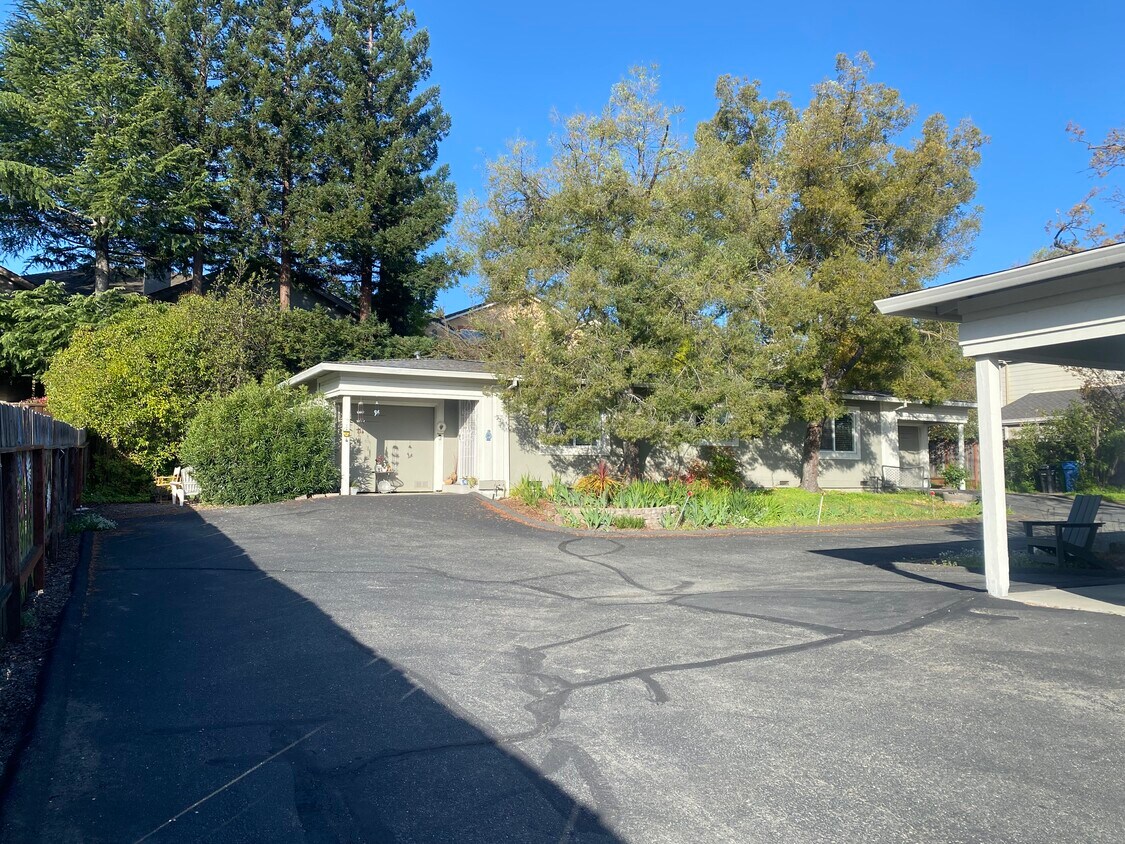 Photo - 737 Orinda Ln (Walnut Creek, CA)