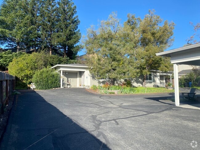 Building Photo - 737 Orinda Ln Unit Orinda Lane Rental