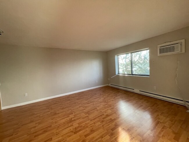 Photo - 10 Roberts St Condo Unit 21