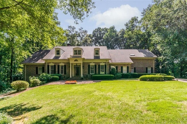 Building Photo - 565 River Chase Point
