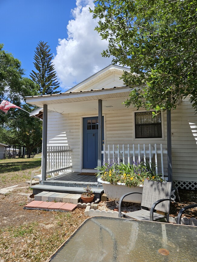 Building Photo - 120 Chesney Blvd