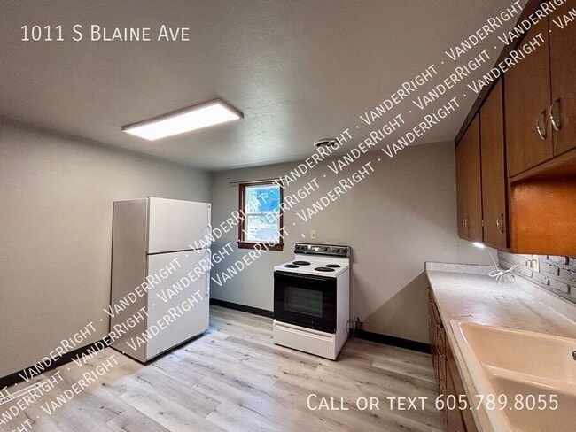 Photo - 1011 S Blaine Ave