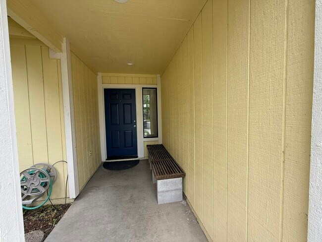 Photo - 620 Oriole Ave