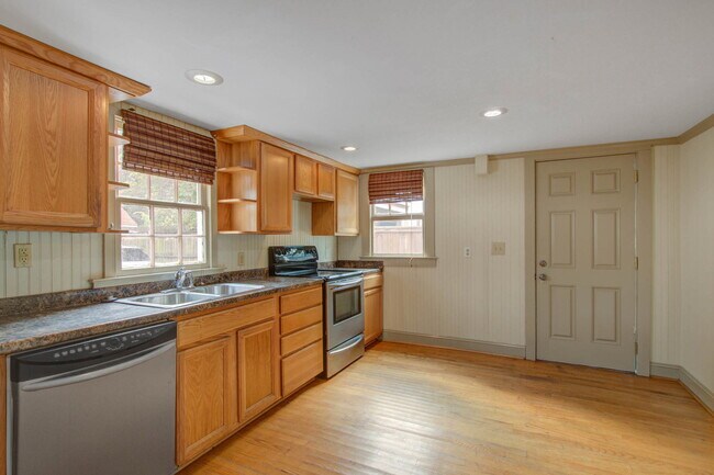Photo - 38 Ashe St Unit B