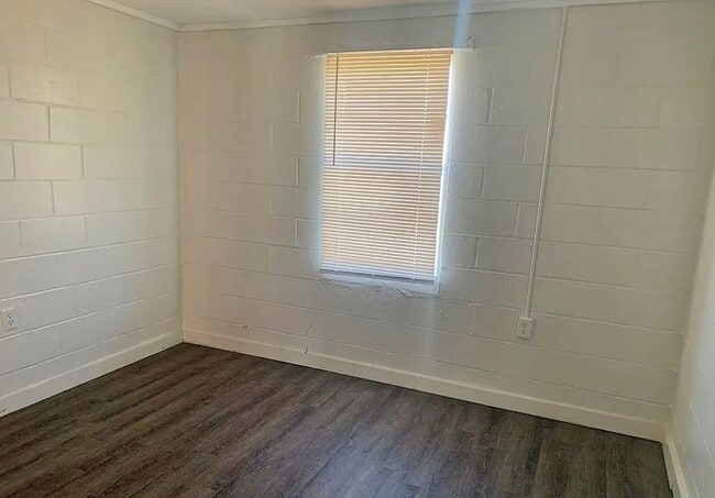 Photo - 303 Flintside Dr