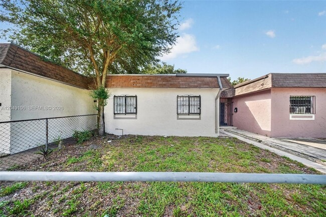 Photo - 3856 NW 207 St Rd