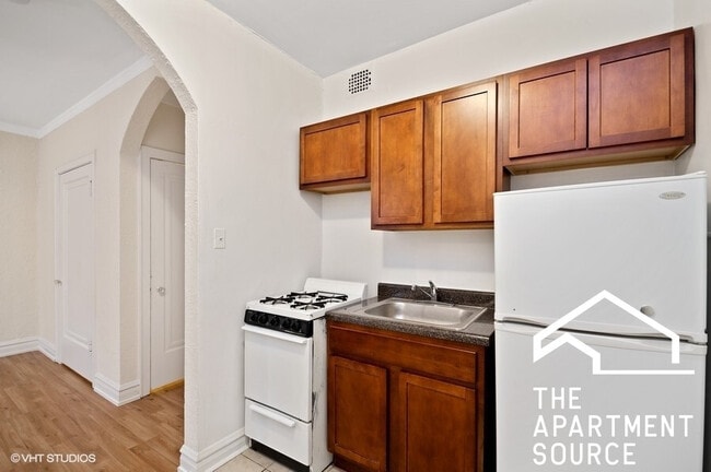 Building Photo - 4829 N Damen Ave Unit 102 Rental
