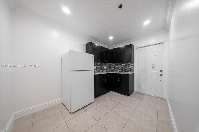 Photo - 3219 SW 141st Ave Unidad 1