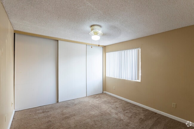 1 BR, 1 BA - 615 SF