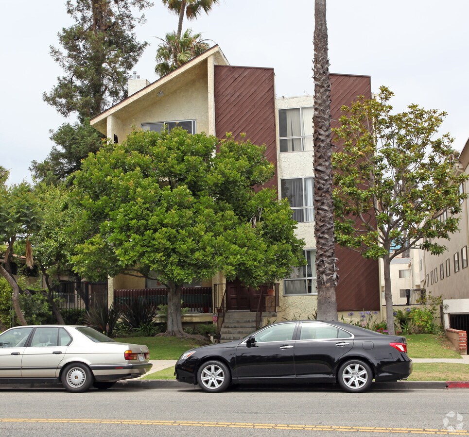 Primary Photo - 1143 Lincoln Blvd