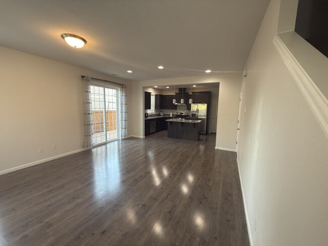 Photo - 16443 NW Ernst St