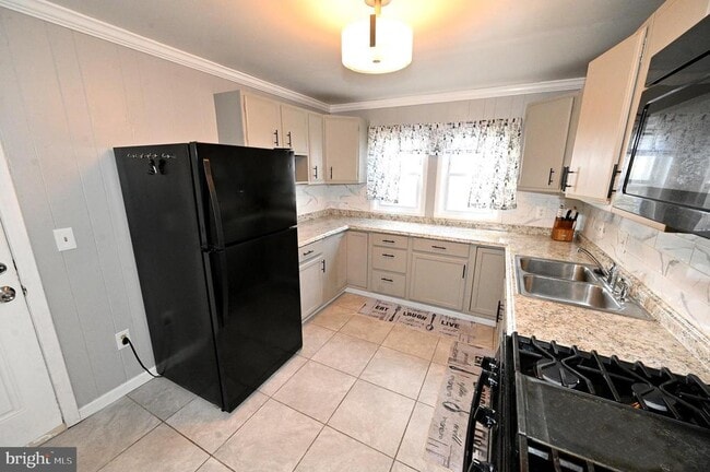 Photo - 2610 Lakehurst Ave